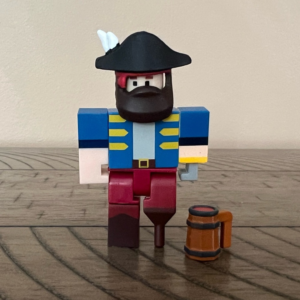 Roblox Series 8 Vesteria: Captain Varlic Action Figure Only And Mug